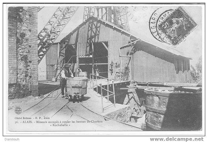 30 //GARD / ALES / Mineurs Occupés à Rouler Les Bennes De Charbon "rochebelle", N° 36 Ed H.P. - Alès