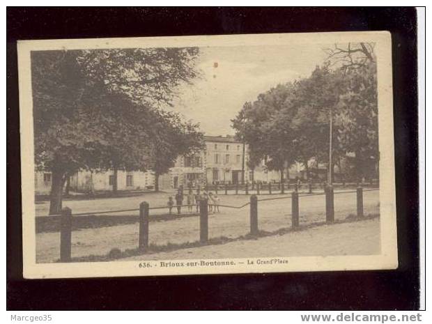 002925 Brioux Sur Boutonne La Grand´place édit.marceau Carrière N°636 Animée - Brioux Sur Boutonne