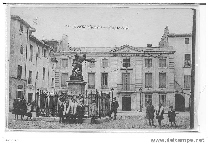 34 //HERAULT / LUNEL / HOTEL De VILLE / N° 32 / ANIMEE - Lunel