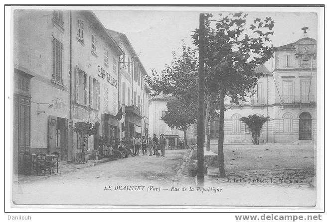 83 // VAR / LE BEAUSSET / Rue De La République, J Imbert Edit / - Le Beausset