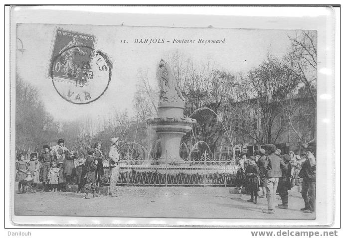 83 // VAR / BARJOLS / Fontaine Reynouard 11 / TRES ANIMEE - Barjols