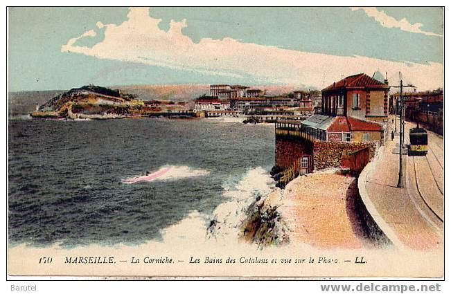 MARSEILLE - La Corniche. Les Bains Des Catalans Et Vue Sur Le Pharo - Endoume, Roucas, Corniche, Plages