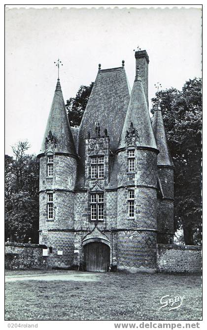 Carrouges - Porte D'entrée Du Château - Carrouges