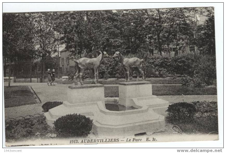 C 433 - AUBERVILLIERS - Le Parc - Trés Rare CPA Animée - 1930 - écrite - - Aubervilliers