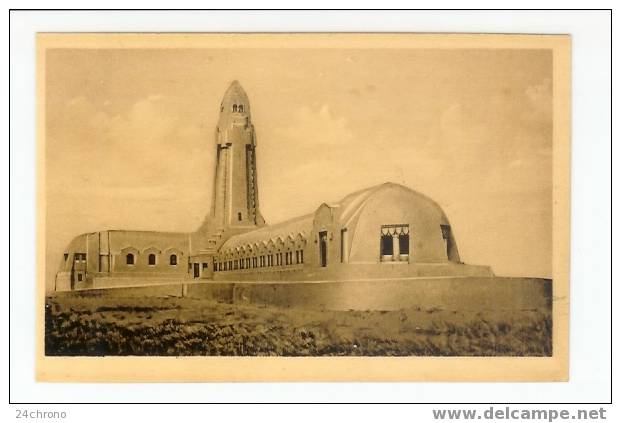 Douaumont: L´Ossuaire, Arrière Du Monument, Chapelle Catholique (06-3002) - Douaumont