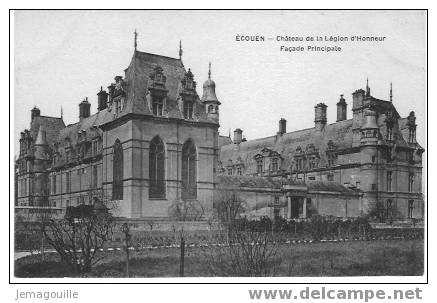 ECOUEN 95 - Château De La Légion D´Honneur - Façade Principale - Ecouen