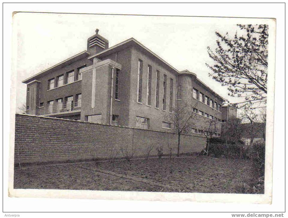 Kliniek St Jozef Esschen (grens)voorgevel - Essen