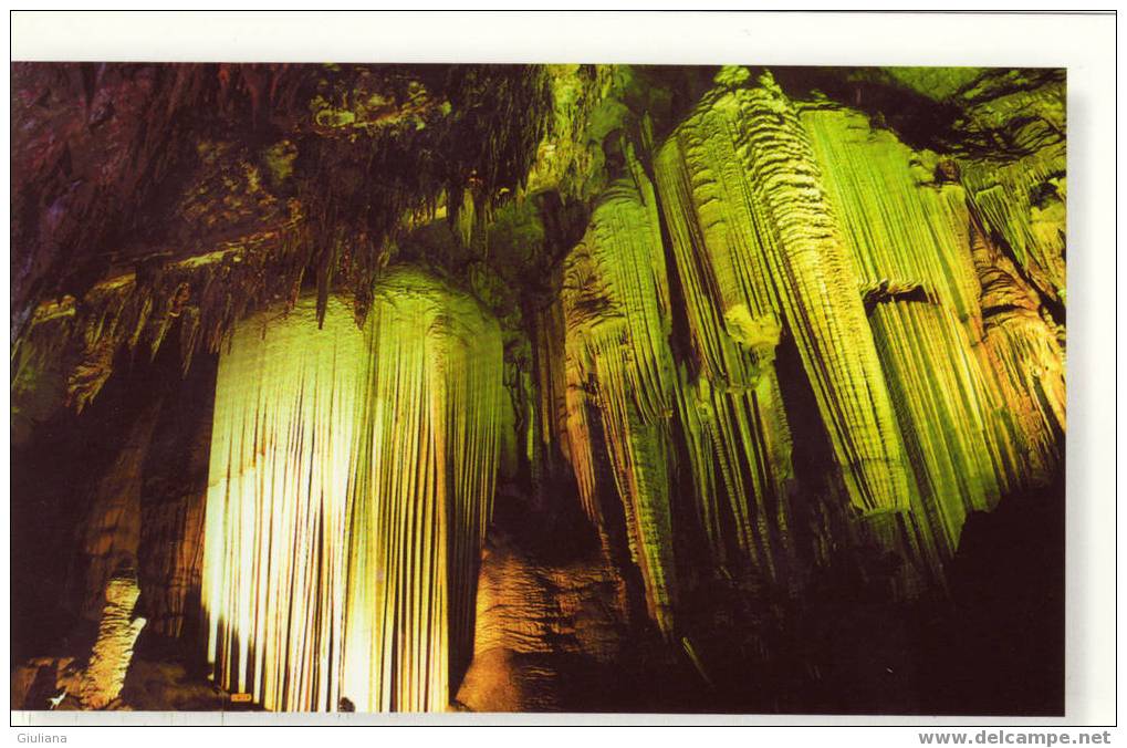 PRE-STAMPED POSTCARDS CHINA - THE SCENERY OF CHONGQING "Furong Cave In Wulong" - Maximumkaarten