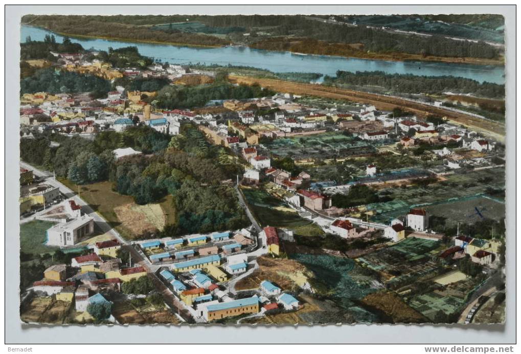 GRIGNY..... VUE GENERALE AERIENNE ET VALLEE DU RHONE - Grigny