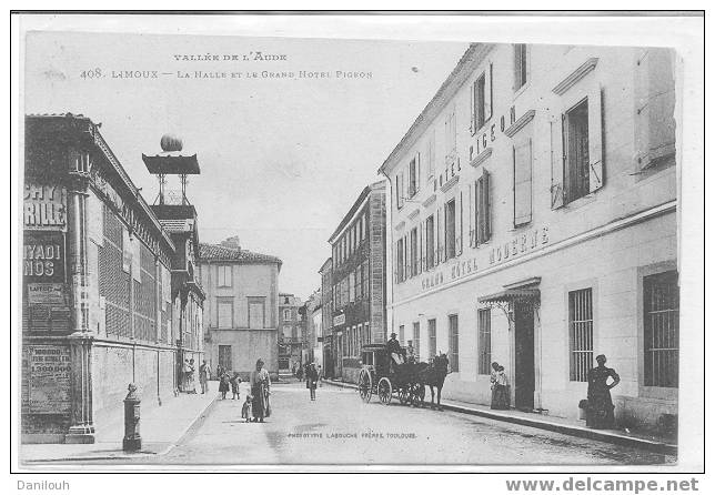 11 //AUDE / LIMOUX / La Halle Et Le Grand Hotel Pigeon (Hotel Moderne) / Animée / Labouche Edit - Limoux