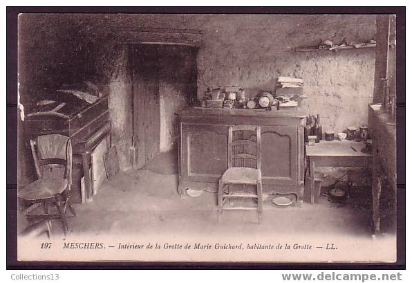 CHARENTE MARITIME - Meschers - Interieur De La Grotte De Marie Guichard, Habitante De La Grotte - Meschers