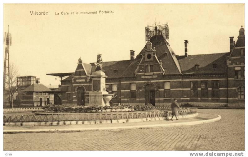 Vilvorde-La Gare Et Le Monument Portaels. - Vilvoorde