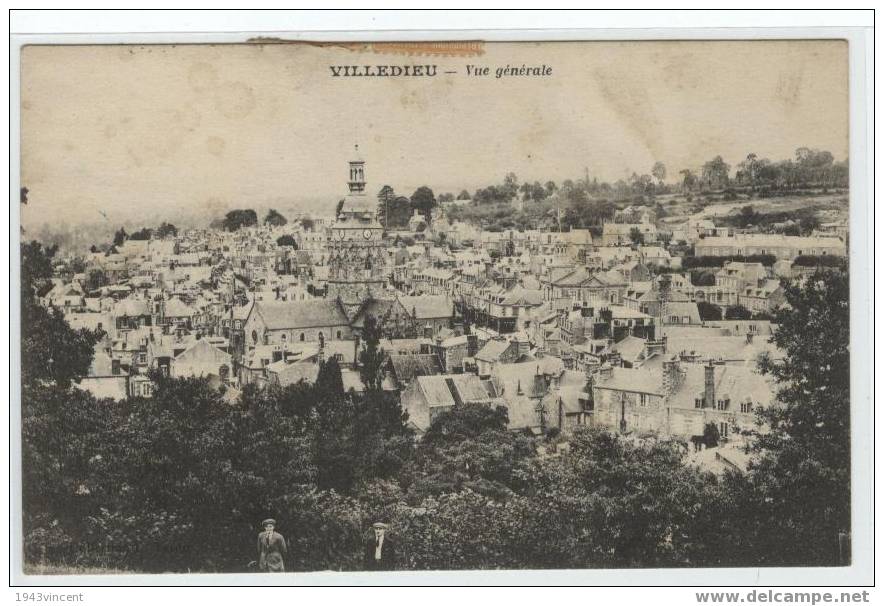 C 561 - VILLEDIEU LES POELES - 50 - Vue Générale - Trés Belle CPA - - Villedieu