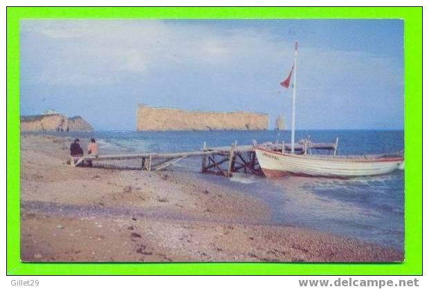 PERCÉ, QUÉBEC - LE ROCHER ET LES 3 SOEURS - ANIMÉE BATEAUX - MICHEL PHOTO - - Percé