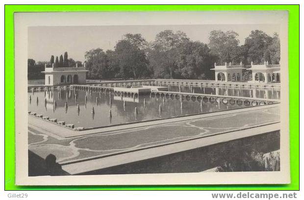 LAHORE, PAKISTAN - SHALIMAR GARDEN - CARD IS WRITTEN - - Pakistán