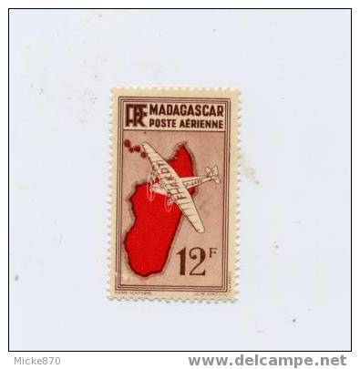 Madagascar Poste Aérienne N°10 Neuf* Avion Sur Carte Rouge - Poste Aérienne