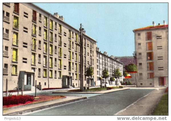 Aubagne Cité Gantheaume Cours Barthélemy Renault Dauphine Aronde P60... à Voir - Aubagne