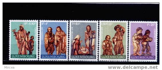 C5217 - Luxembourg 1971 - Yv.no.786/90 Neufs** - Ungebraucht