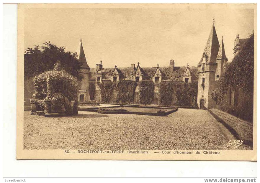 2901 Rochefort En Terre . Cour D'honneur Du Chateau ; Gaby  Artaud . N°80 - Rochefort En Terre