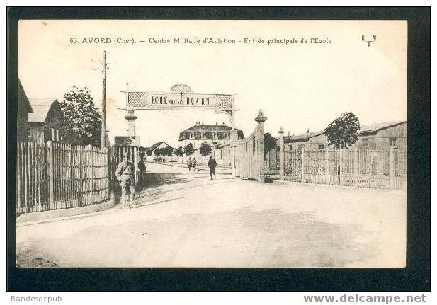 Avord - Centre Militaire D'Aviation - Entrée Principale De L'école (animée ) - Avord