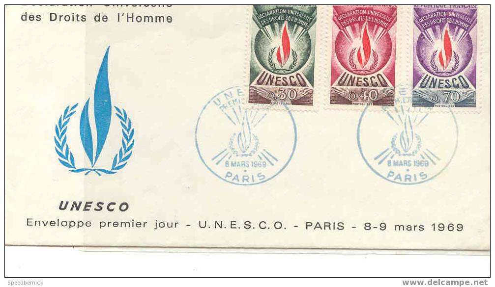 3101 Déclaration Universelle Des Droits De L'Homme . Unesco 0.30 0.40 0.70 . Enveloppe Premeir Jour - Lettres & Documents