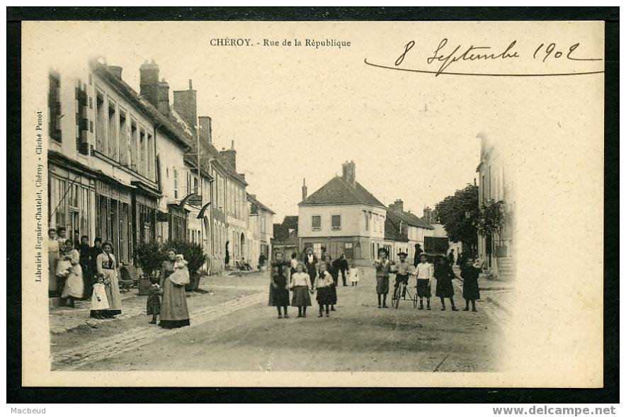 89 - CHEROY - Rue De La République - TRÈS BELLE ANIMATION - CARTE PRÉCURSEUR - Cheroy