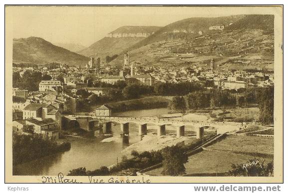 1. - MILLAU : Vue Générale - Les Arts Graphiques - Cachet De La Poste 10/06/1940 - Millau