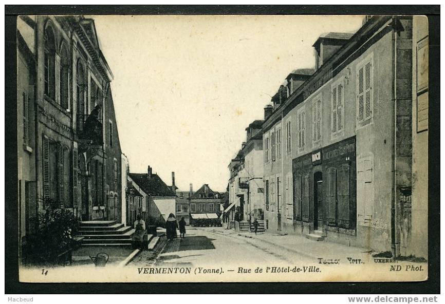 89 - VERMENTON - Rue De L'Hôtel De Ville - ANIMÉE - Vermenton