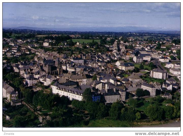 CARTE POSTALE DE MAURIAC - VUE PANORAMIQUE - Mauriac