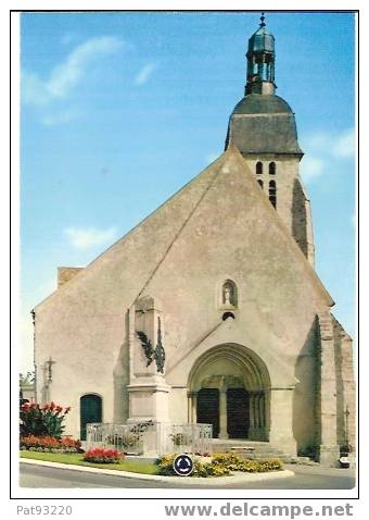 VINNEUF (89Yonne): L' EGLISE /CPM NEUVE/Combier  /Impeccable !!! - Monuments