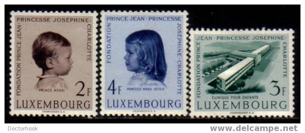 LUXEMBOURG  Scott   # 326-8*  VF MINT Hinged - Nuovi