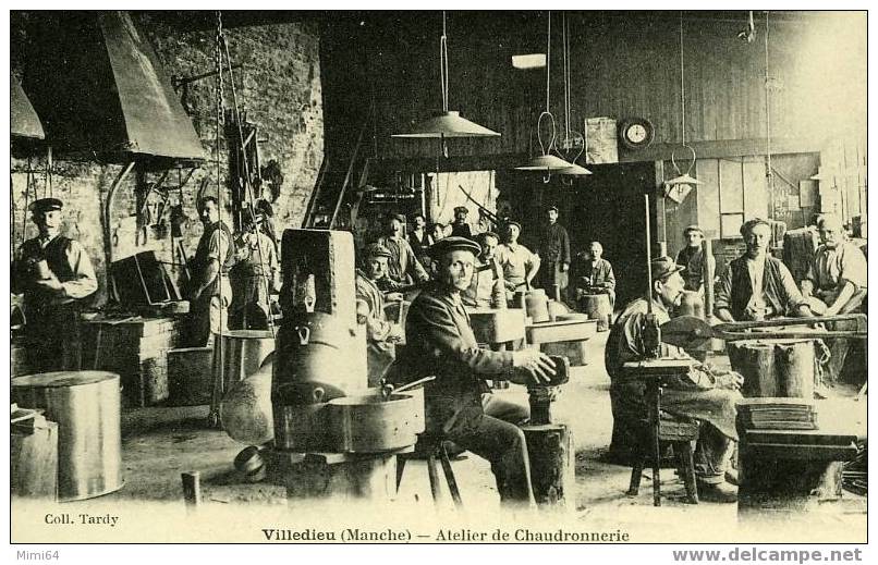 50 Villedieu  Atelier De Chaudronnerie - Villedieu