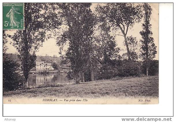 Vue Prise Dans L'île - Herblay