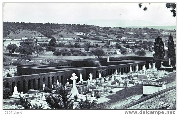 Forcalquier - Le Cimetière Curiosité Unique En France - Forcalquier