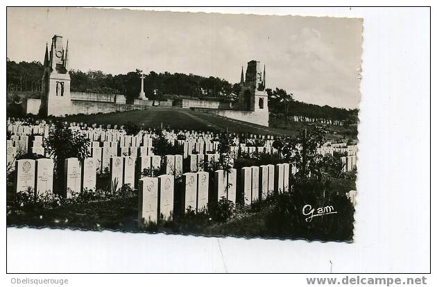 62 ETAPLES CIMETIERRE MILITAIRE ANGLAIS BEAU CLICHE DENTELEE NETB DE 1950 N° - Etaples