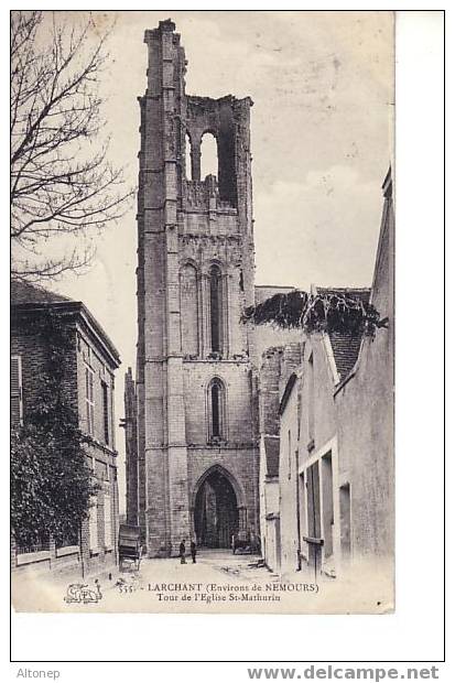 Tour De L'église Saint-Mathurin - Larchant