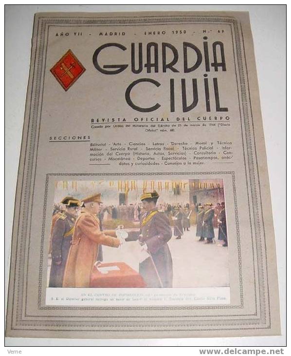 ANTIGUA REVISTA OFICIAL DEL CUERPO DE LA GUARDIA CIVIL - CROMO ILUSTRADO EN LA PORTADA - ENERO 1950 - Nº 69 - MIDE 31,5X - Policia