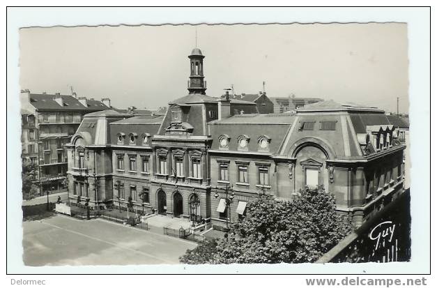 CPSM Photo Clichy Hauts De Seine La Mairie édit Guy écrite En 1954 Non Timbrée Très Bon état - Clichy