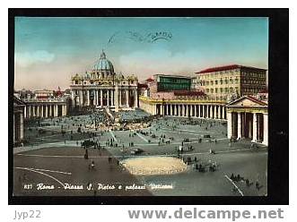 Jolie CP Italie Roma Rome Place Saint-Pierre Et Palais Du Vatican - écrite 25-4-1957 - Places