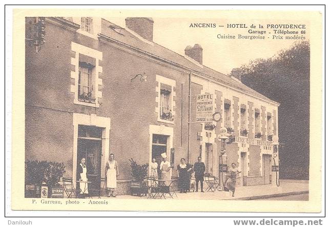 44 // LOIRE ATLANTIQUE / ANCENIS / Hotel De La Providence / Careau Photo / Carte Bistre / - Ancenis