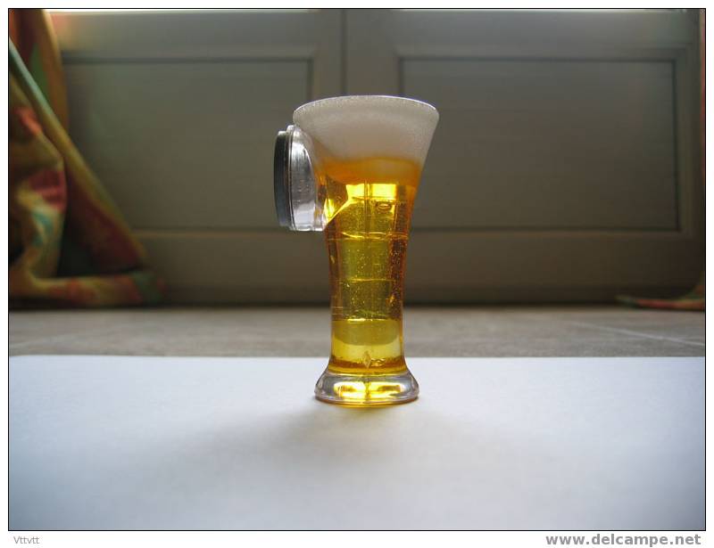 Magnet : Demi De Bière (7 Cm De Haut, 3,5 Cm De Diametre); Verre - Autres & Non Classés