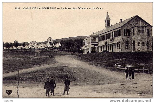 LA COURTINE - Le Mess Des Officiers Et Le Camp - La Courtine