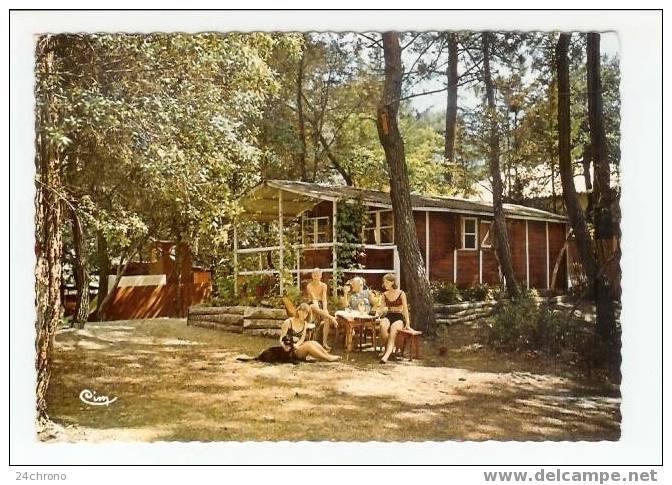 Carcans Maubuisson: Village De Vacances Et Camping Du Docteur Dartigues, Chalet Sous L'Ombrage (06-4029) - Carcans