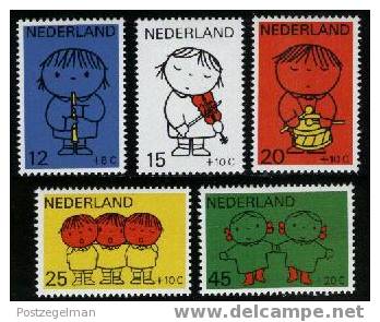 NEDERLAND 1969 MNH Stamp(s) Child Welfare 932-936 #266 - Unused Stamps