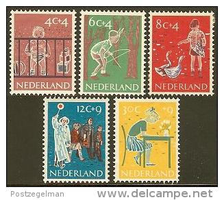 NEDERLAND 1959 MNH Stamp(s) Child Welfare 739-743#040 - Ongebruikt
