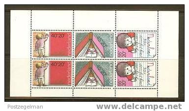 NEDERLAND 1978 M.N.H. Block Nr 19 Child Welfare #6849 - Blocks & Sheetlets