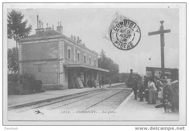 58 // NIEVRE / CORBIGNY / La Gare N° 1375 / ANIMEE / # - Corbigny