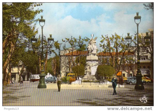 Aubagne 2 Cartes Monuments Aux Morts Et Camp De La Demande 9eme Région Militaire à Voir - Aubagne