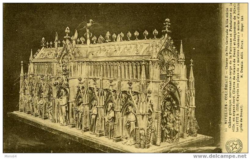 ( BELGIQUE)  De .C.P.A.de NIVELLES- Chapitre Ste-gertrude Préau Et Cloitre. Et Chasse De Ste- Gertrude .XIIe Siécle - Nijvel