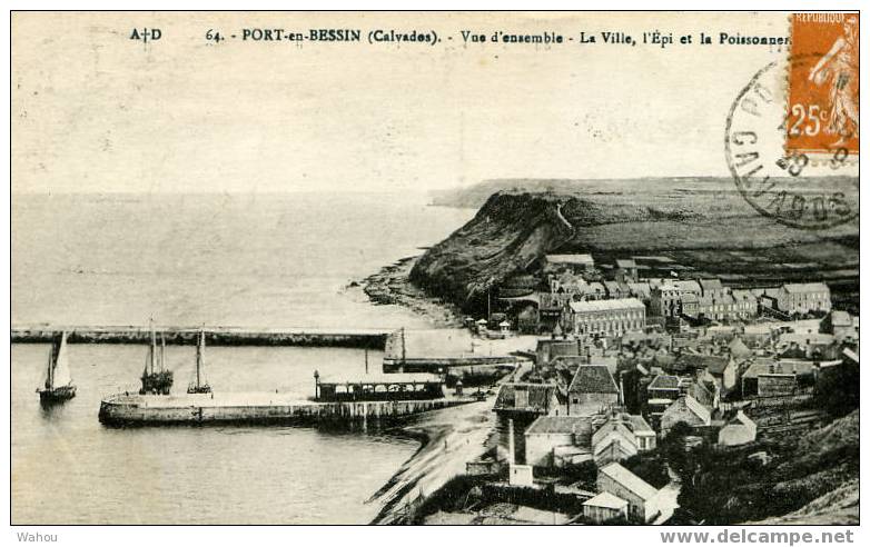 PORT-en-BESSIN  (Calvados)   -   Vue D'ensemble : La Ville, L'Epi Et La Poissonnerie   (a Voyagé En 1928) - Port-en-Bessin-Huppain